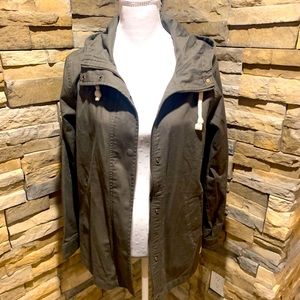 North Face Jacket olive green size medium
